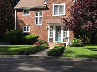 195 Stirling Dr, Orange, NJ 07050