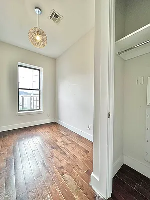 Rented by Doorway NYC, LLC | media 50