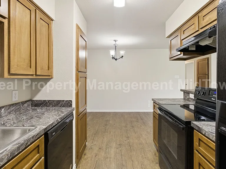 2307 Monte Carlo Dr — Photo 10