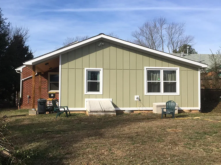 1012 Ridge St — Photo 3