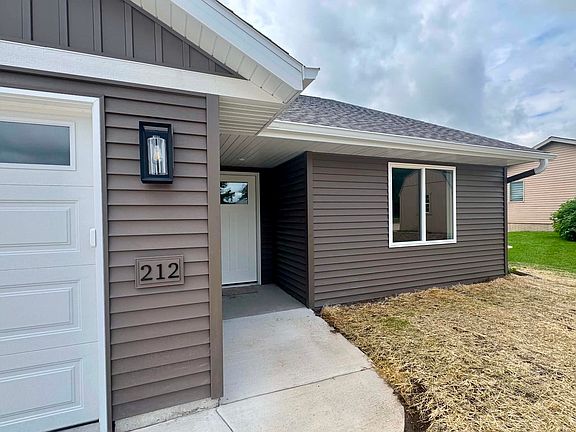 3rd image of 212 Danielle Dr