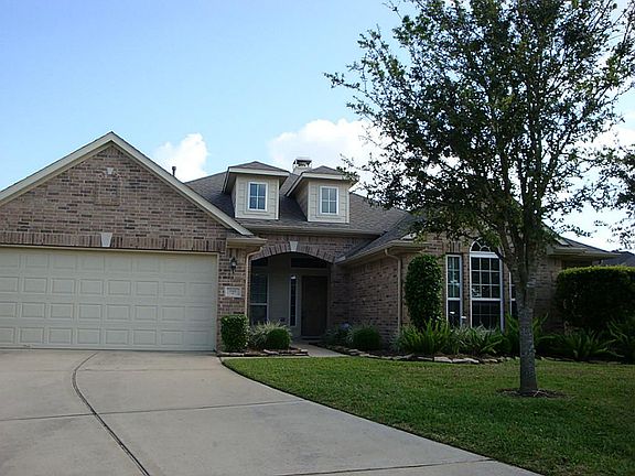 attached 2 car garage