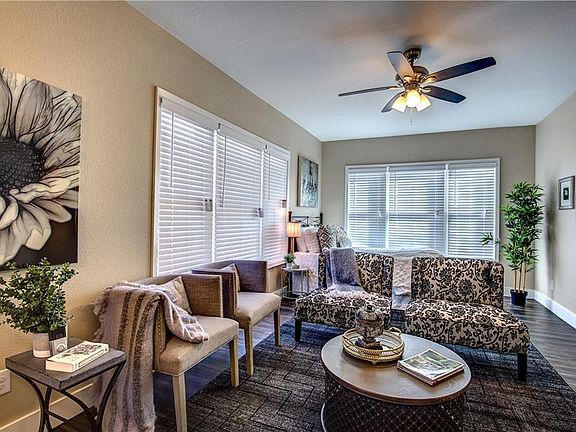 2nd image of 615 N Marsalis Ave APT 11