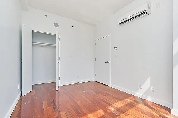 Rented by REAL New York | media 42