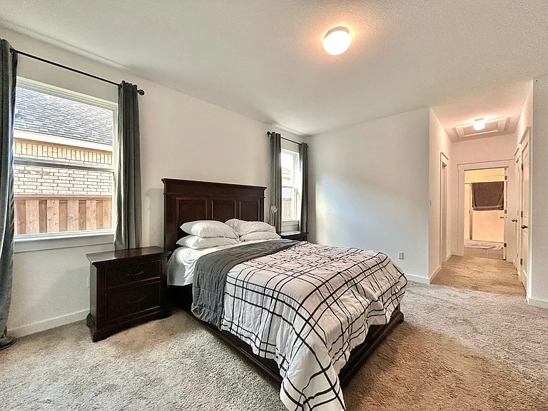1357 Kneehigh Ln — Photo 15