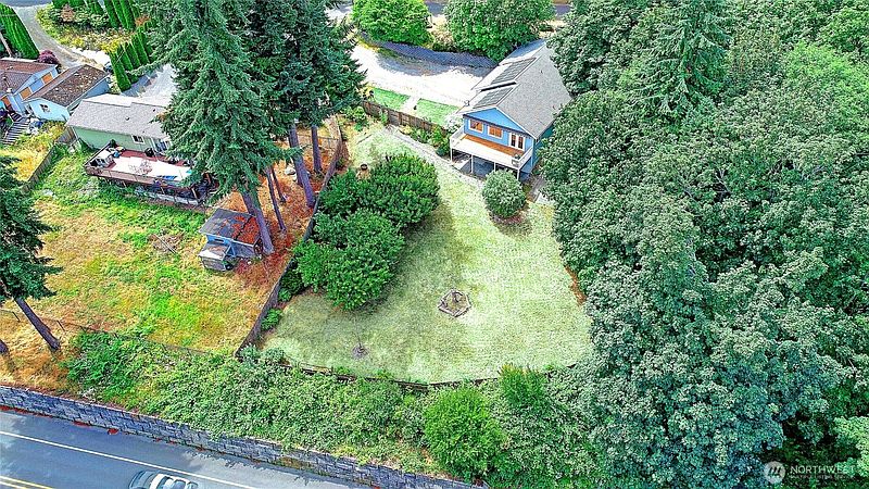 3rd image of 663 Vesper Way