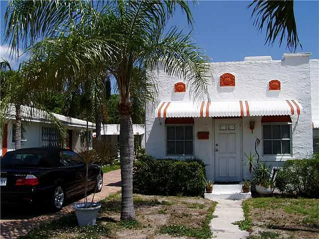 323 Kenilworth Blvd — Photo 17