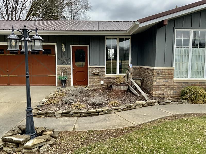 2757 Marlette Rd, Applegate, MI 48401 Zillow