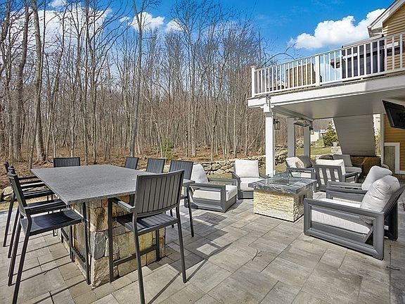 5th image of 20 Hunters Ridge Way