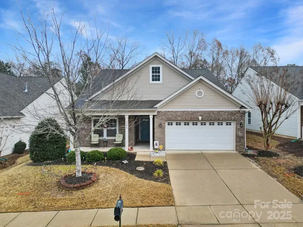 2481 Bergamot St, Tega Cay, SC 29708