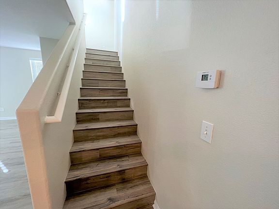 4th image of 8932 Amy Olivia Ave