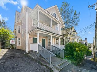 215 Woodlawn Ter, Waterbury, CT 06710