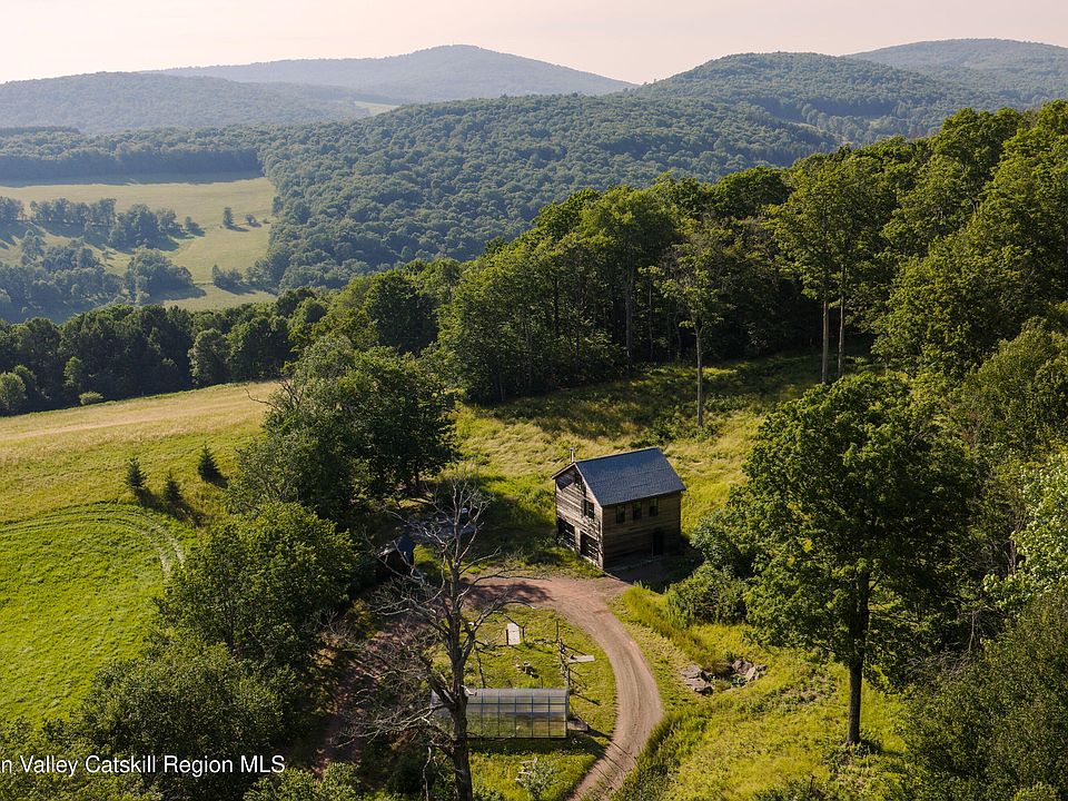 1st image of 377 Reinertsen Hill Road