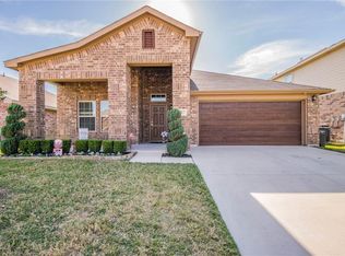 9817 Osprey Dr, Fort Worth, TX 76108