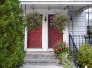 22 5th St, Providence, RI 02906