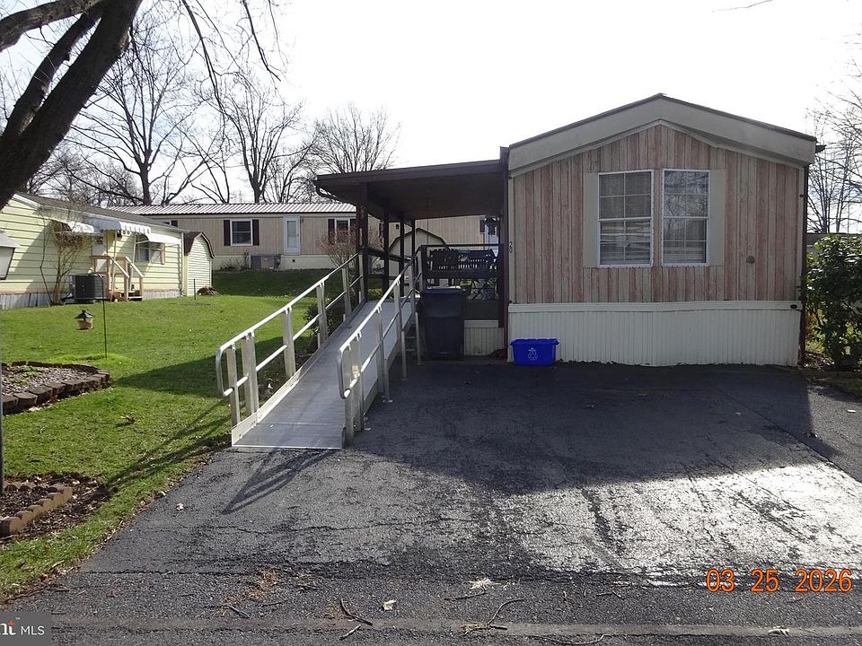 1st image of Westport Dr