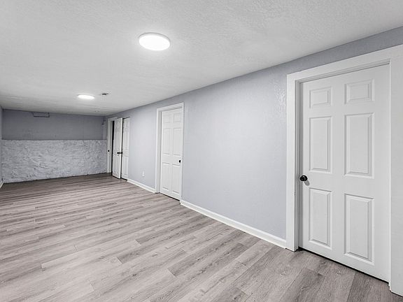 3rd image of 9113 Askew Ave