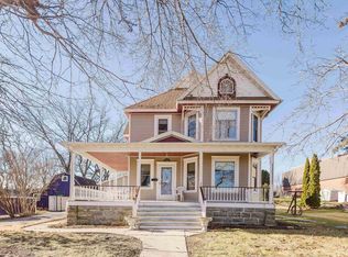729 Center St, Mineral Point, WI 53565