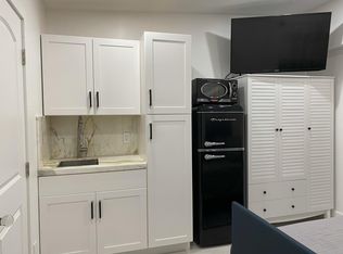 2242 NW 6th St, Miami, FL 33125
