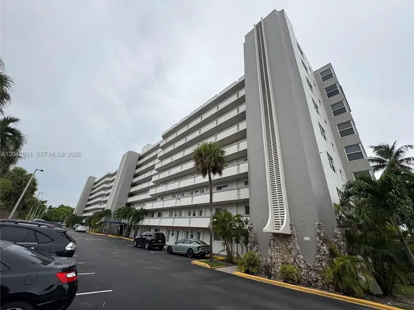 1075 NE Miami Gardens Dr, Miami, FL