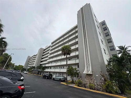 1075 NE Miami Gardens Dr Photo 1 1075 NE Miami Gardens Dr Photo 1