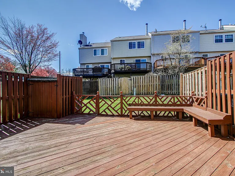 6324 Lightburn Ct — Photo 30