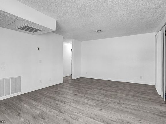 5th image of 4819 Nara Vista Way Unit 102