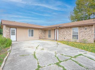 602 Willow Dr, Converse, TX 78109