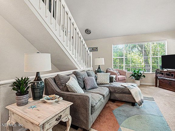 3rd image of 13703 RICHMOND PARK Drive N #1908