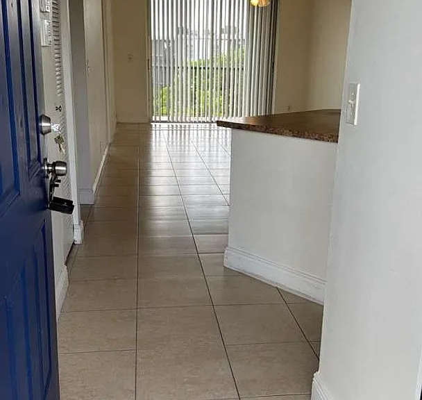 8750 N Sherman Cir #507 — Photo 2