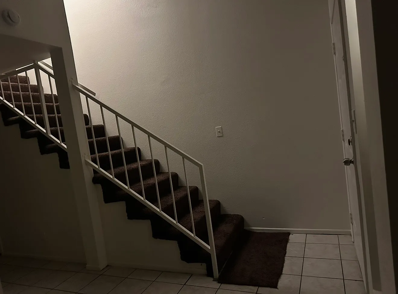 4 bed, 2300 sqft, $3,500 — Photo 3