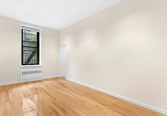 2nd image of 229 E 67th St APT 4C