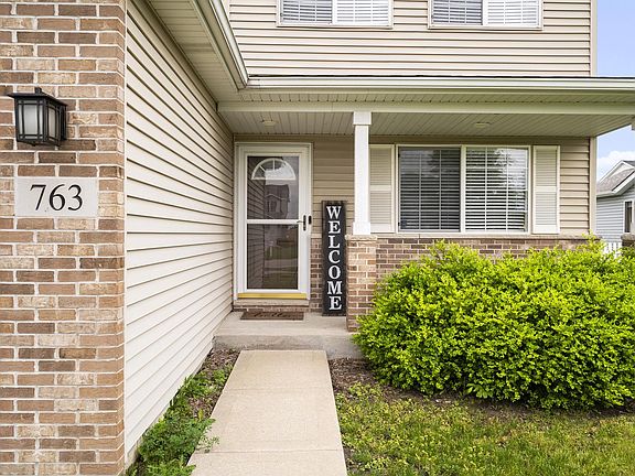 3rd image of 763 Blackhawk Dr