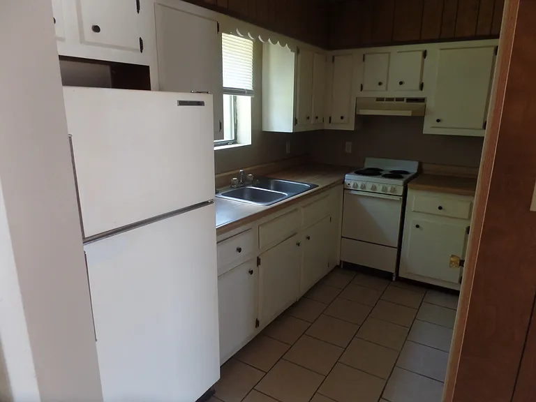 115 State St — Photo 3