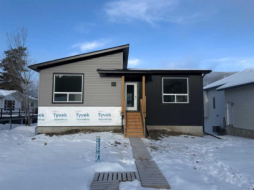 11311 S 19th Ave, Crowsnest Pass, AB T0K 0E0 MLS A2106968 Zillow