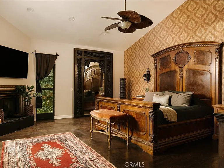 4909 Woodley Ave — Photo 19