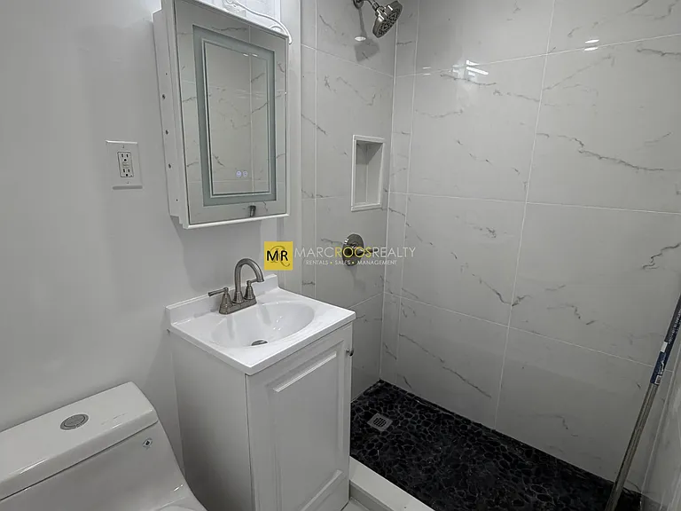 474 Commonwealth Ave — Photo 4