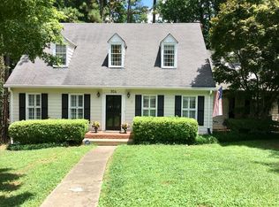 924 Northbrook Dr, Raleigh, NC 27609