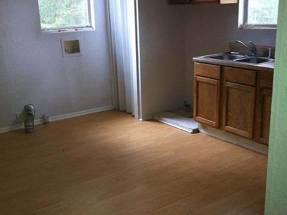 3rd image of 2207 E 20th Ave