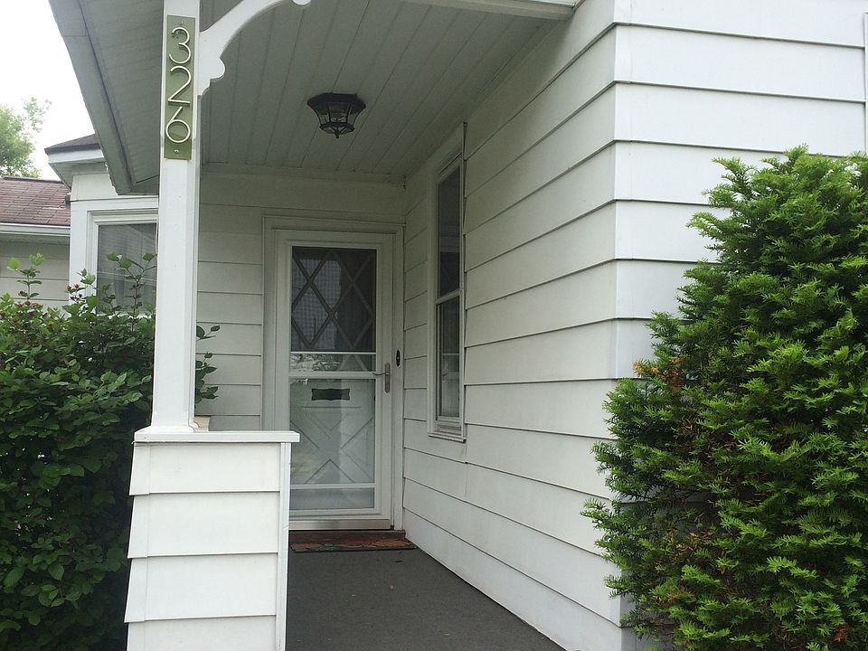 1st image of 326 Main St