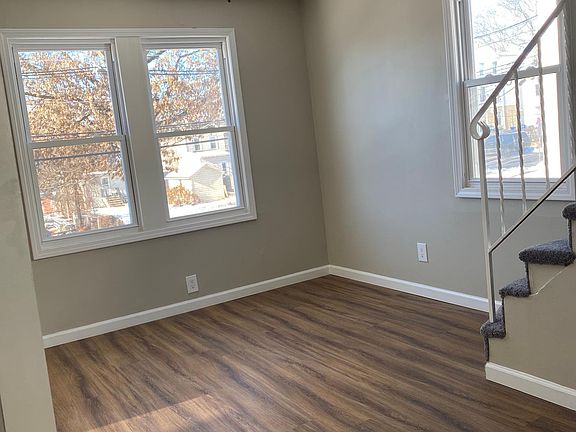 3rd image of 165 Heights Ave