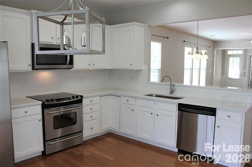 Building Photo - 17534 Hawks View Dr