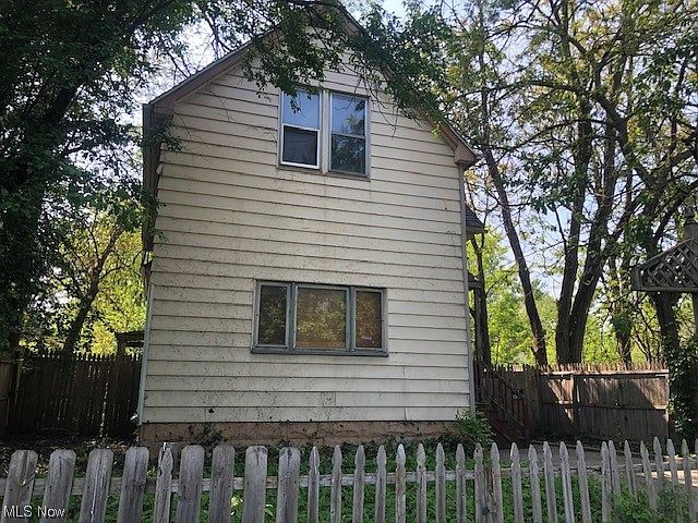 1st image of 2952 E 65th St