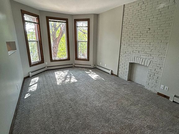 2nd image of 728 E 16th St APT 21