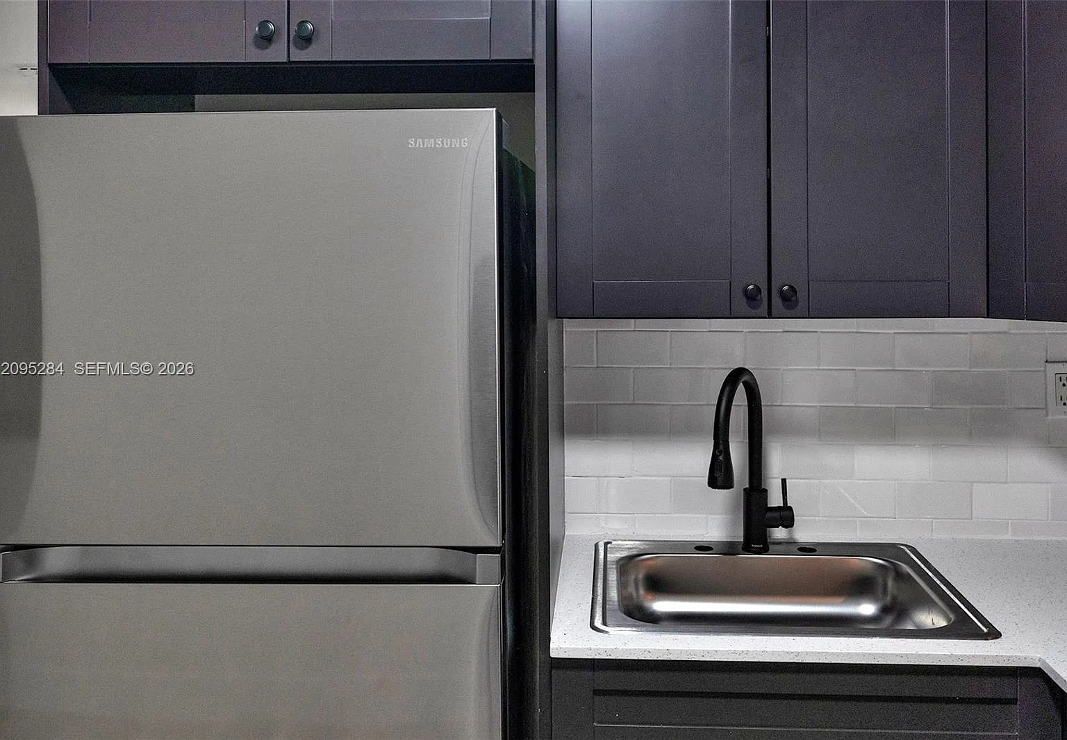 2 bed, 1.0 bath, 675 sqft, $2,300 — Photo 3