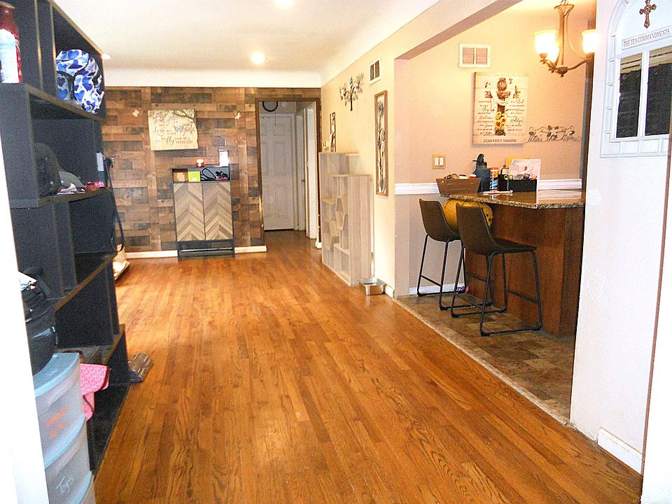 15232 Melrose St, photo 9