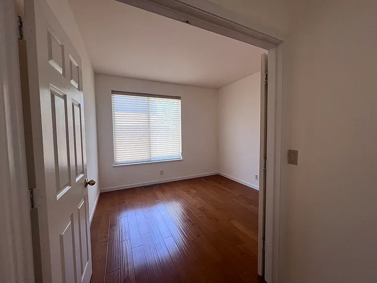 5180 Mount Tam Cir — Photo 13
