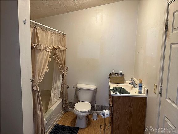 5th image of 235 E Church St