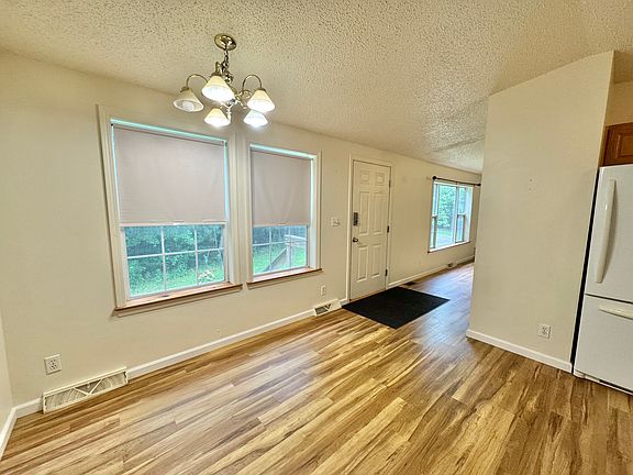 4th image of 174 Airport Rd