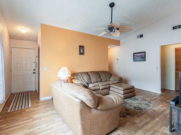 5th image of 4141 Bayberry Dr